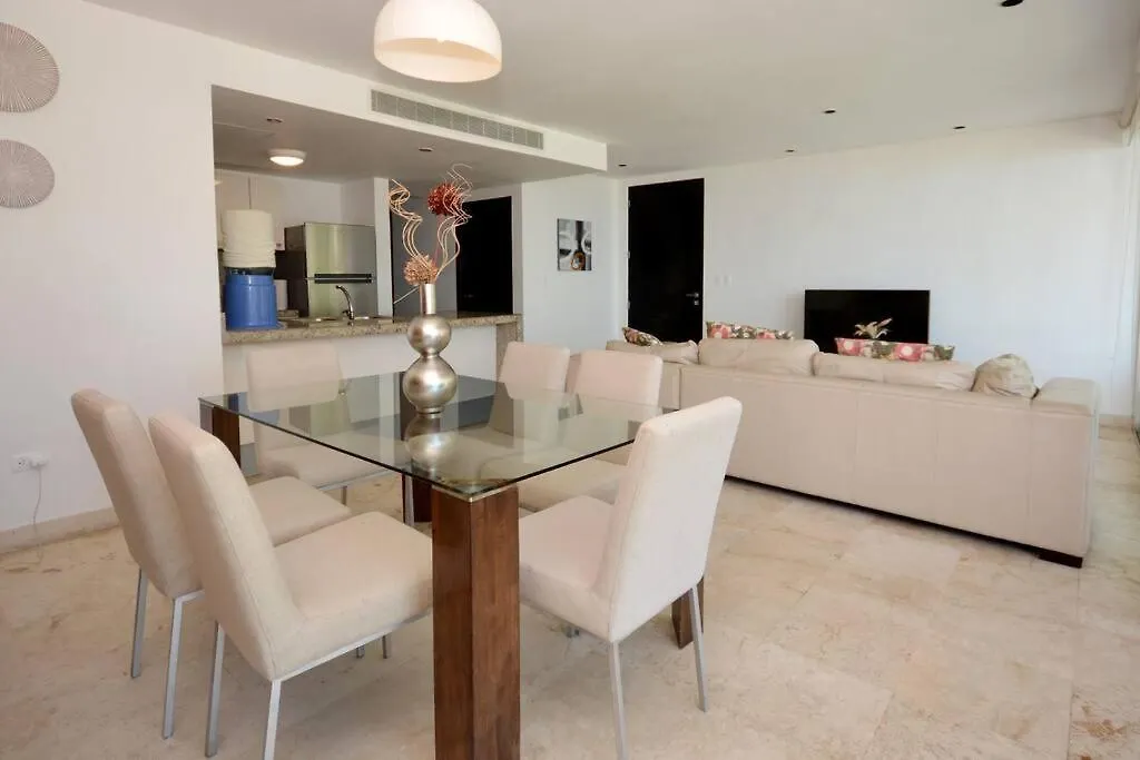 Great Best Location Beach Front Playa del Carmen 0*,